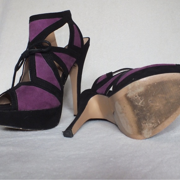 Pretty in Pink Sandal - Picture 2 of 2